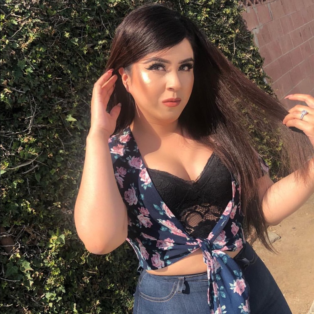 Flower blue and pink crop top